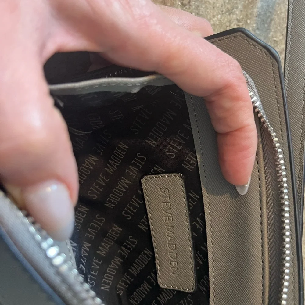 Steve Madden Charcoal Card Holder Purse